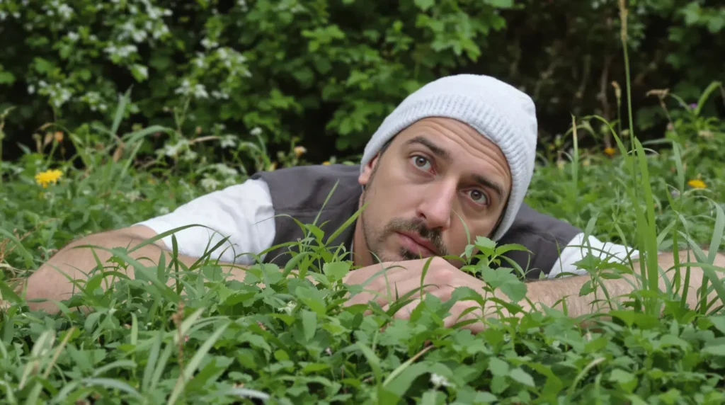 « Dépose ton carton et reviens dans un mois » : mon voisin retraité m'a appris comment préparer mon potager